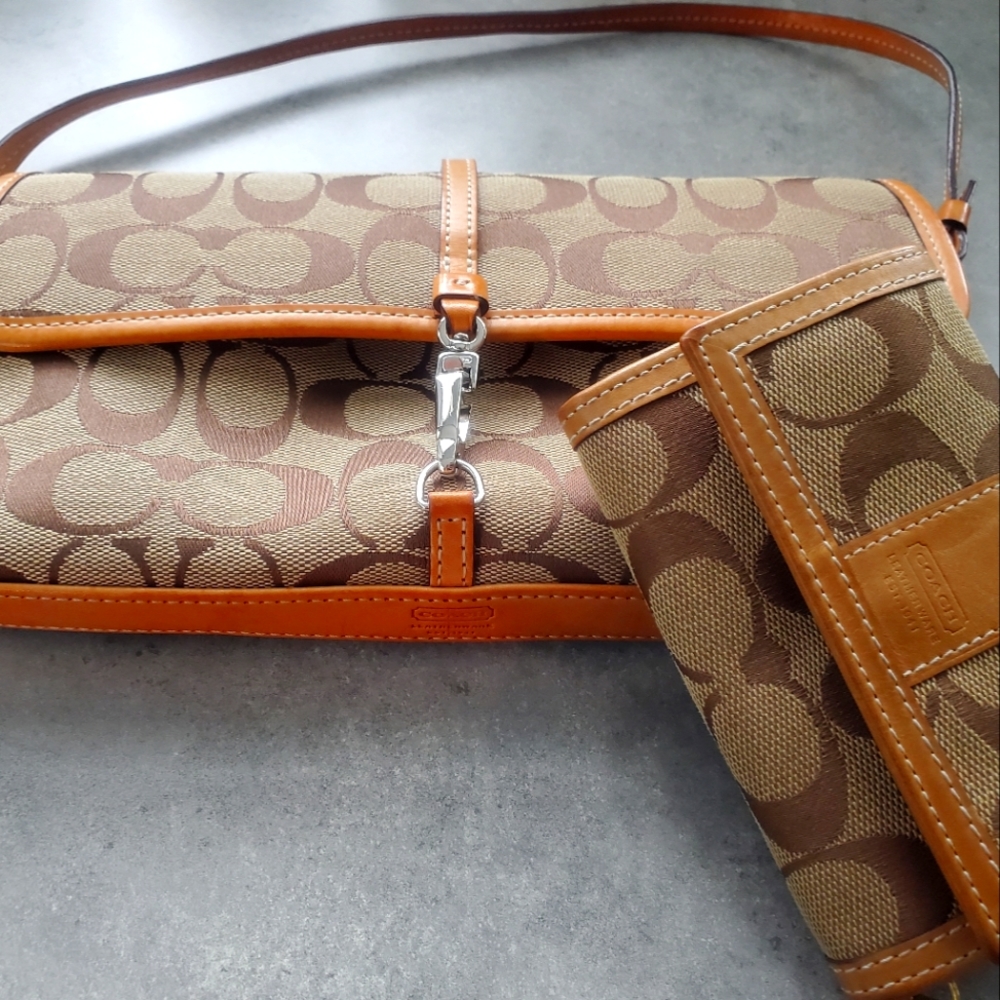 Coach Vinatge Purse with matching wallet